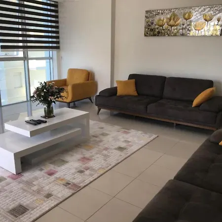 アパート A Luxury Flat In A Complex In *